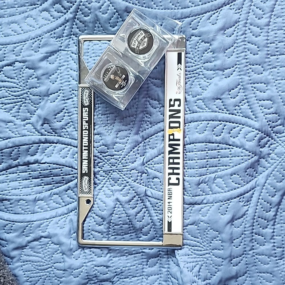 2014 Spurs Championship license plate holder and set if shot glasses